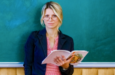 Преподаватели колледжей обратились к правительству о повышении зарплат