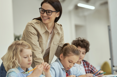 Повышение зарплат учителям – один из шагов к лучшему образованию, – Бабак