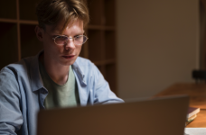 МОН: практика мотивационных писем при поступлении превратилась в бизнес