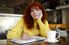 Радиодиктант: профессиональные и локальные варианты текстов