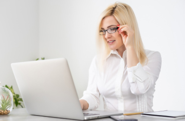 Кому вы отдадите свои деньги на повышение квалификации?