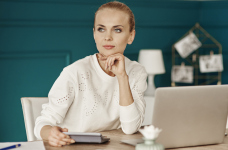 Преподавателям вузов в 2026 году тоже повысят зарплату