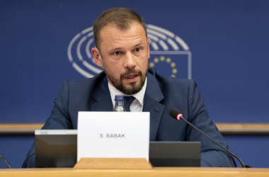 Правительство не поддержало инициативу о трех минимальных зарплатах для учителей, – Бабак