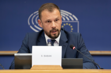 Правительство не поддержало инициативу о трех минимальных зарплатах для учителей, – Бабак