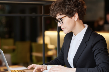 В профсоюзе заявили о цинизме депутатов в вопросе зарплат учителей