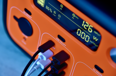 Выбираем зарядную станцию: как разобраться с характеристиками и как выбрать станцию под свои нужды?