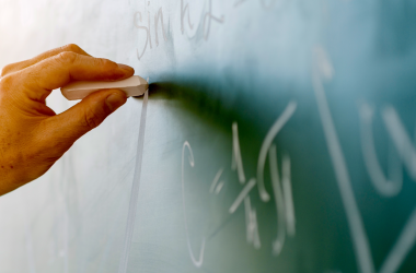 КМУ распределил субвенцию для своевременной выплаты зарплат учителям