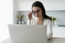 Медленнее всего регистрируются на сертификацию учителя истории и английского языка