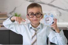 Учим ребенка определять время на часах