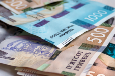 Общины получили средства для выплаты повышенных зарплат учителям