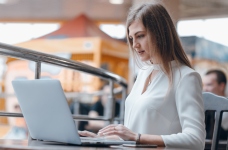 Учителя могут подавать заявки на получение 1500 грн на самообразование