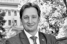 Почему преподаватель имеет значение больше, чем когда-либо