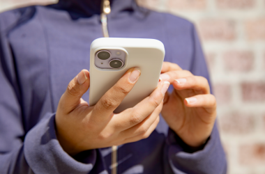 В ВР зарегистрирован законопроект о запрете смартфонов в школах