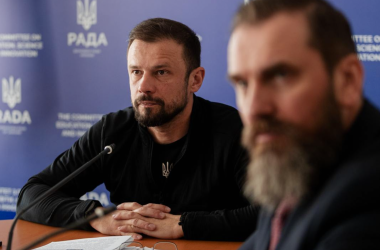 Реформа системы образовательных зарплат в этом году не состоится