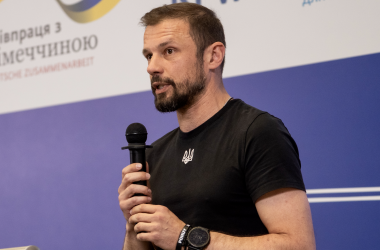 Глава образовательного комитета ВР готов свидетельствовать в защиту Вакуленко