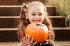 День тыквы: подборка тематических заданий и декор для доски